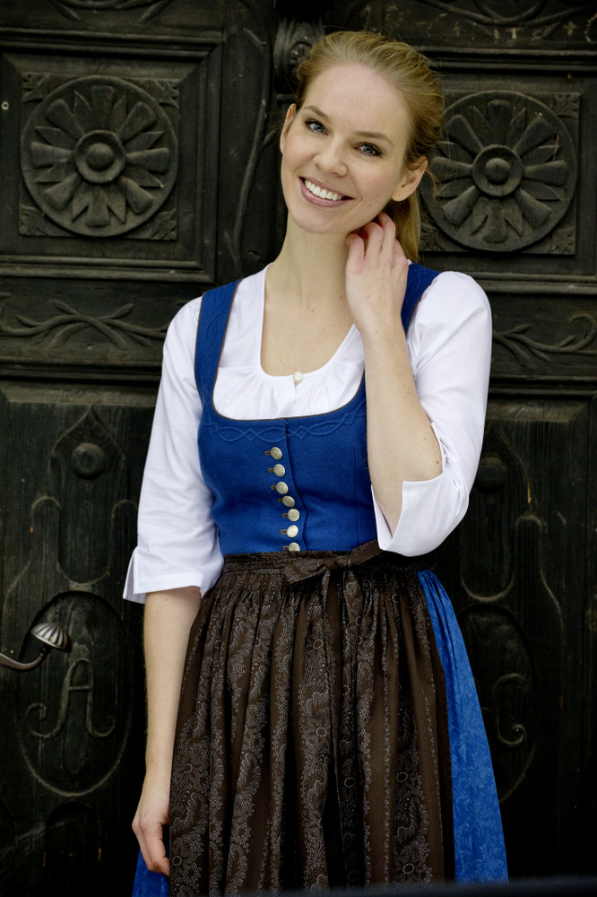 Dirndl im Salzburger Blau, Tostmann Trachten Dirndl